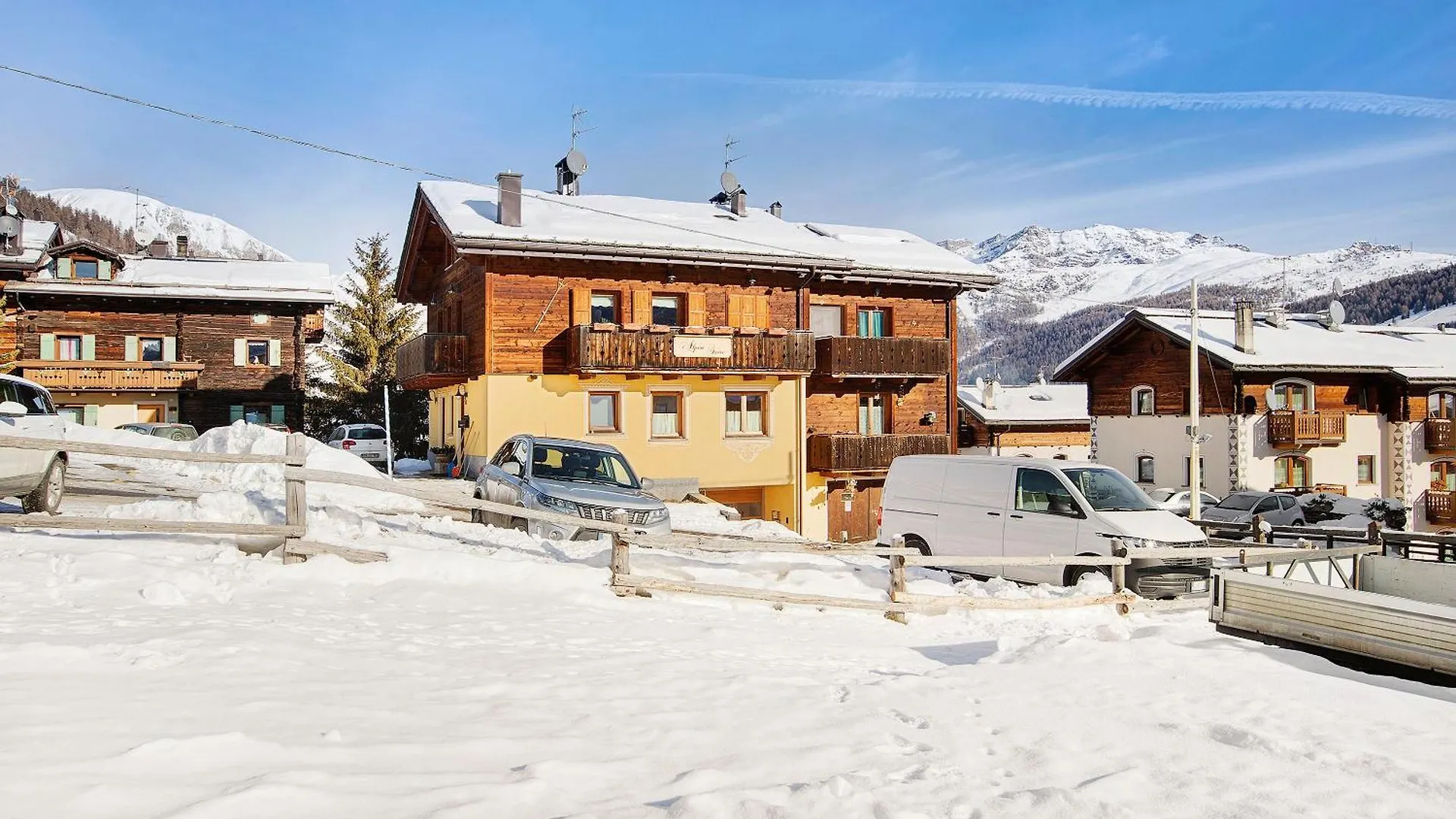 Appartamento1 Deluxe - Alpen Suite Livigno Apartment